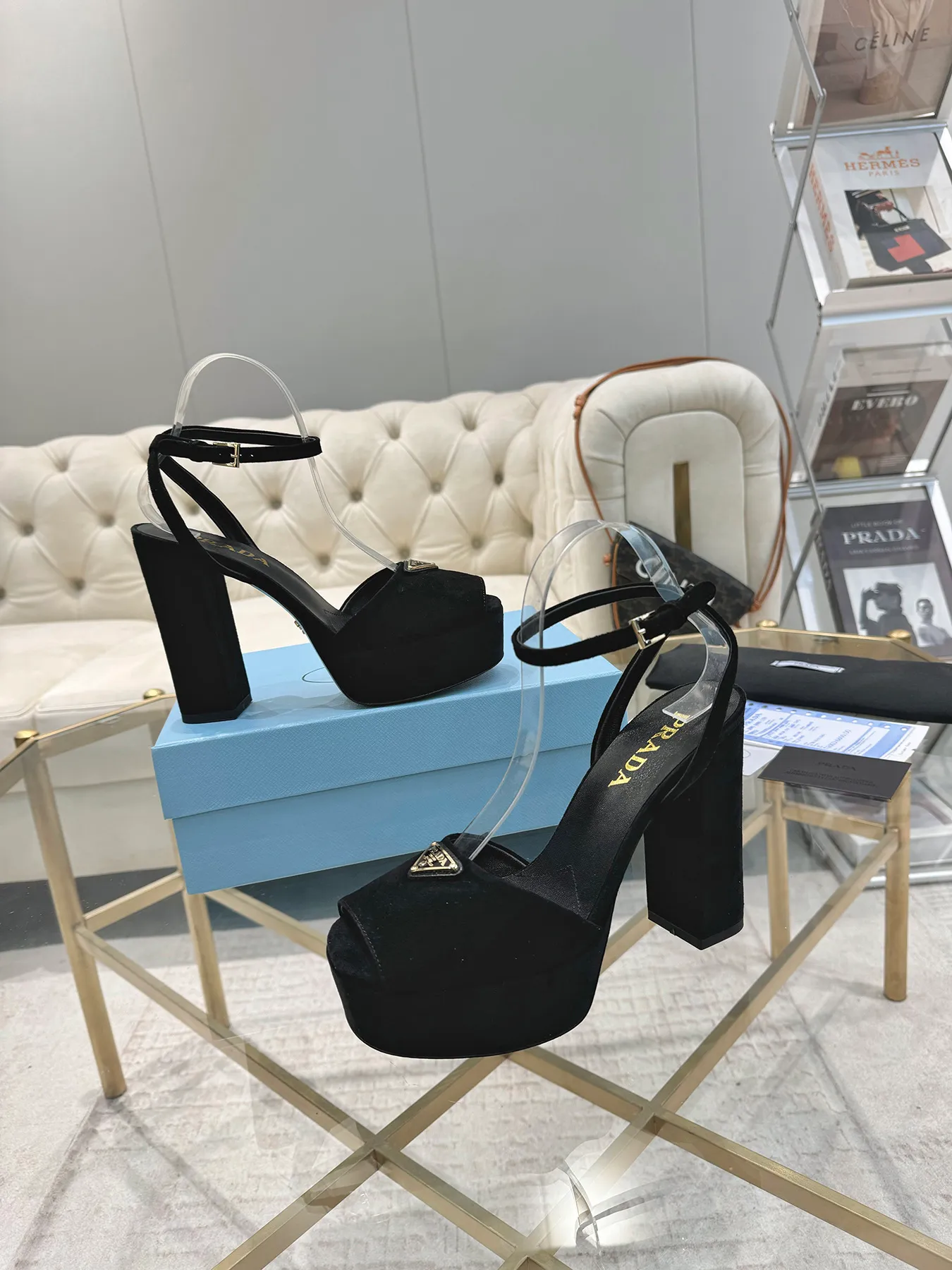 👟👟Ex-factory price 600👟👟 (imitation leather bottom-20) New arrival 👉Ready stock👈Remove the original board and make a 1:1 replica‼ ️The highest version ✅ Prada's early spring catwalk hot style 😘The latest spring style Thick heel square toe water platform series (genuine leather outsole) (simulated leather sole) A must-have for goddesses, super beautiful on the feet 👉The upper is made of imported original sheep leather, soft and textured, lining + foot pads, imported sheepskin lining, breathable and comfortable, private model water platform, heel, water platform 4M, heel height 13M Code number 35M-39M (34 40 41 42 43 is custom-made and cannot be returned or exchanged)